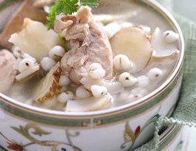 苡仁燉雞 苡仁燉雞