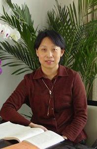 左霞[安徽人民廣播電台節目主持人、助理編輯]