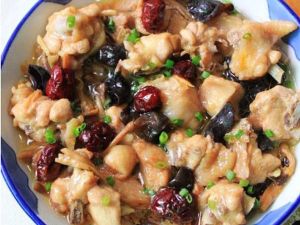 木耳紅棗蒸鮮雞 木耳紅棗蒸鮮雞