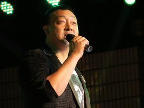 黃紹成[藝術探索雜誌常務副總編]