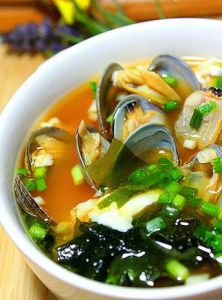 蛤蜊豆腐湯