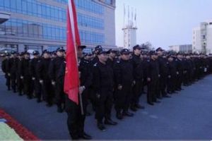 兵不解甲 兵不解甲