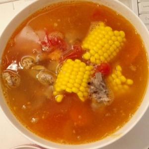 排骨玉米西紅柿湯 排骨玉米西紅柿湯