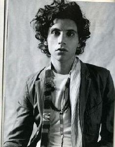 MIKA[英國創作歌手]