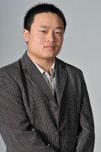 孫明明接受東莞電視台採訪