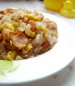 洋蔥香腸炒蛋 洋蔥香腸炒蛋