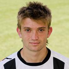 紐頓[巴西足球運動員]