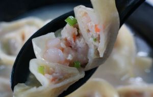 蝦肉餛飩