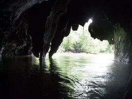 普林塞薩港地下河 普林塞薩港地下河