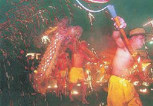 黃龍溪火龍燈舞 黃龍溪火龍燈舞