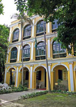 何東圖書館大樓