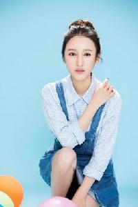 楊舒涵[性感面孔的女演員]