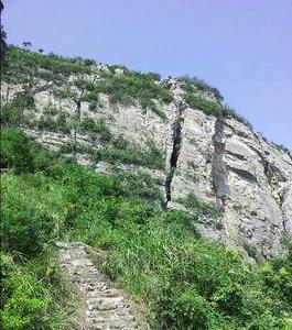 鏈子崖危岩體 鏈子崖危岩體