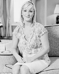 扎伊娜·本·拉丹 扎伊娜·本·拉丹