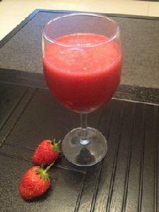 百分百鮮榨草莓汁 百分百鮮榨草莓汁