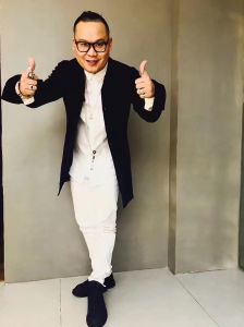 何建平[魔術師]