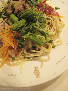 蘆筍炒麵餅 蘆筍炒麵餅