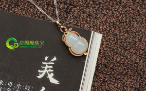 緬甸天然A貨冰糯種翡翠葫蘆掛件