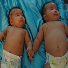 攜手並肩 攜手並肩