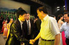 何鵬[青年歌唱家]