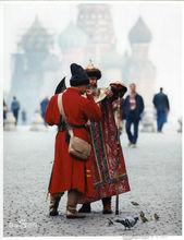 身著傳統服飾的俄羅斯人
