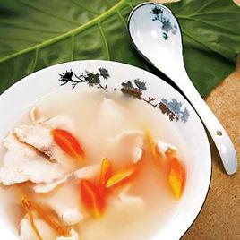 花生木瓜煲鯇魚尾湯 花生木瓜煲鯇魚尾湯