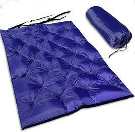 氣墊[一種注入空氣的墊子]