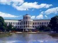 哈爾濱新絲路模特學校