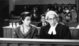 香港電視劇中大律師著傳統服飾出庭的形象