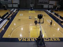 奧爾巴尼大學室內籃球場