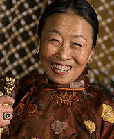 張少華飾老太太