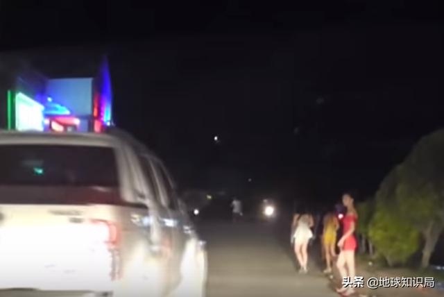 小心了,在緬甸路邊看到這些人一定不要停車!地球知識局