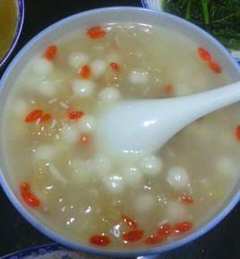 銀耳酒釀圓子 銀耳酒釀圓子