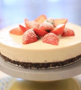 芝士草莓粒蛋糕 芝士草莓粒蛋糕