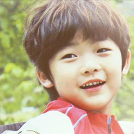 成俊[韓國演員成東鎰的長子]