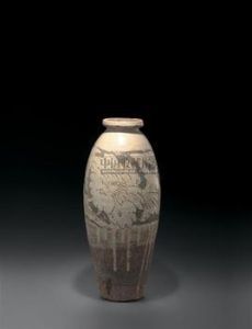 宋白瓷剔花紋梅瓶 宋白瓷剔花紋梅瓶