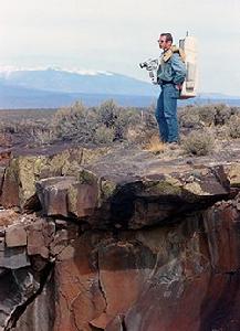 （圖）指令長大衛·斯科特於1971年3月19日在新墨西哥州進行地質學訓練。