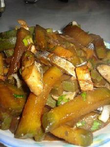 鹹魚燉蘿蔔 鹹魚燉蘿蔔