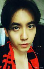 赤世代團員合照