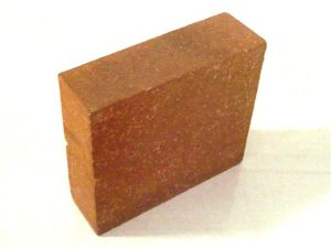 方鎂石複合尖晶石磚