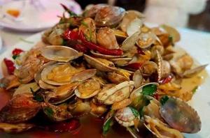 群帶菜炒蛤蜊 群帶菜炒蛤蜊