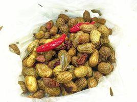 煮五香花生 煮五香花生