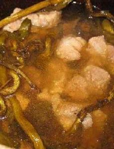 燉瘦肉紅參 燉瘦肉紅參