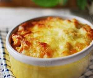 三文魚茄醬焗通粉 三文魚茄醬焗通粉