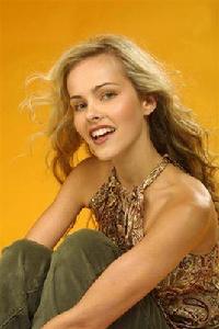 伊莎貝爾·盧卡斯 伊莎貝爾·盧卡斯