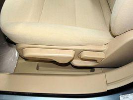 座椅高低調節 座椅高低調節