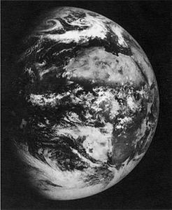 探測器5號發回的地球照片 