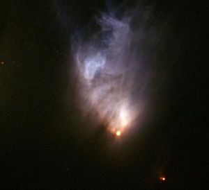 獵戶座V1647恆星的爆發使該恆星增亮如此之多，圓錐形的麥克尼爾星雲被它的輻射所點亮。 
