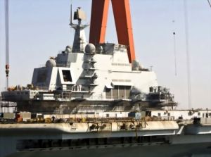 中國新航母——“施琅”號（前“瓦良格”號）