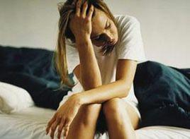 難入睡或易驚醒 難入睡或易驚醒